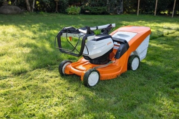 Tondeuse à batterie RMA 448 VC - Stihl – Image 3